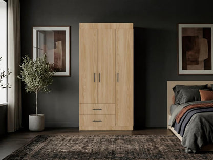 Closet Houston, Fresno Europeo y Wengue, Con Tres Puertas Batientes y Dos Cajones Con Amplio Espacio De Almacenamiento